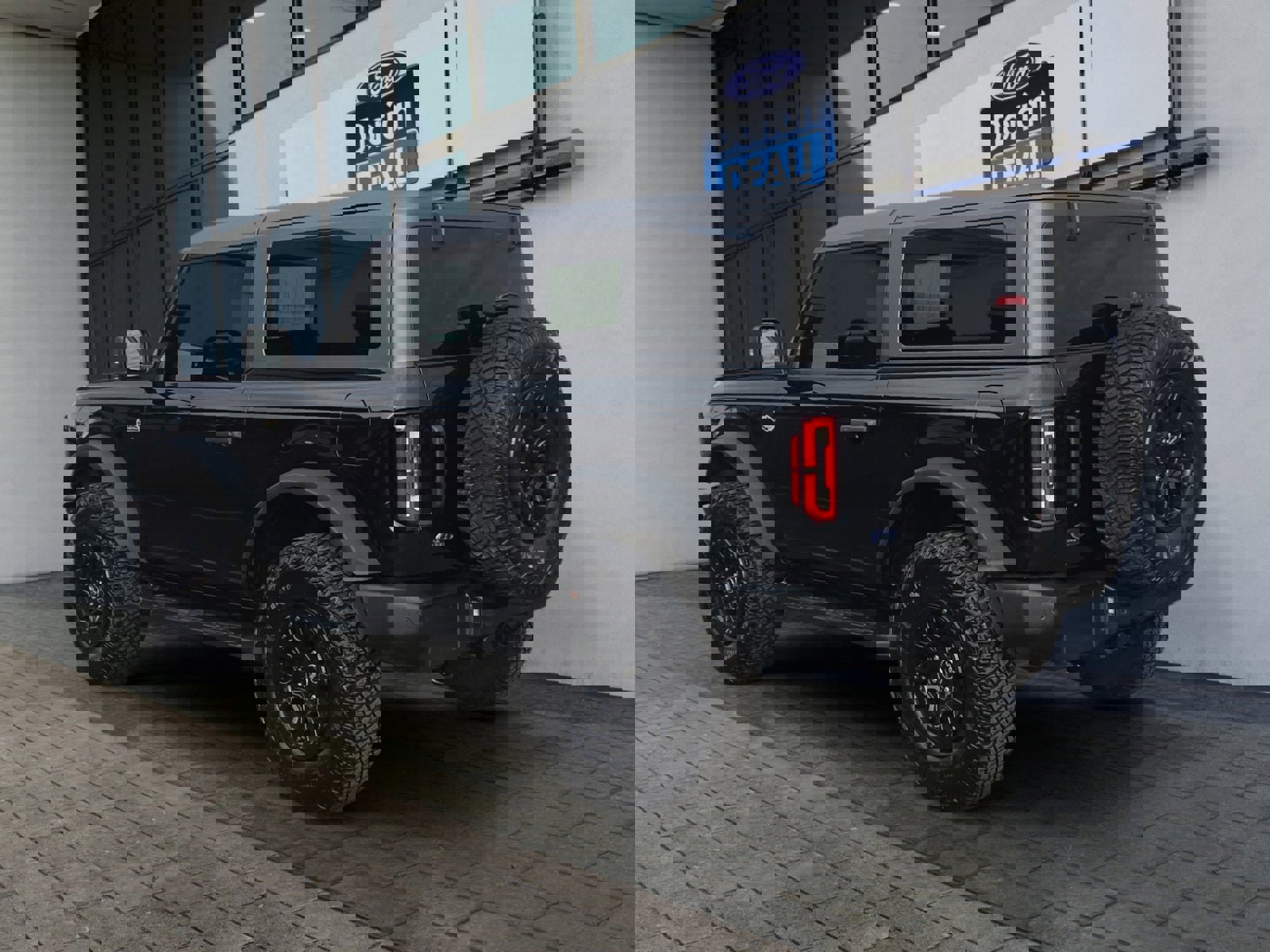 Certified 2023 Ford Bronco Wildtrak image 5