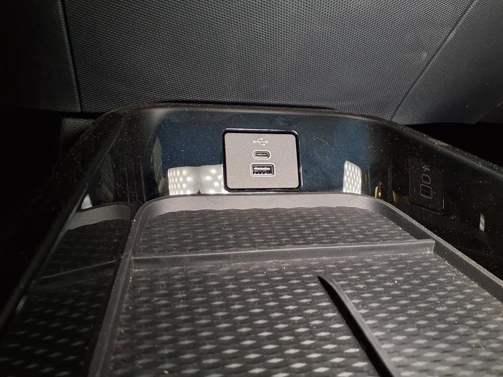 Used 2026 Ford Mustang Mach-E Select w/ Comfort Package Lite RWD image 8