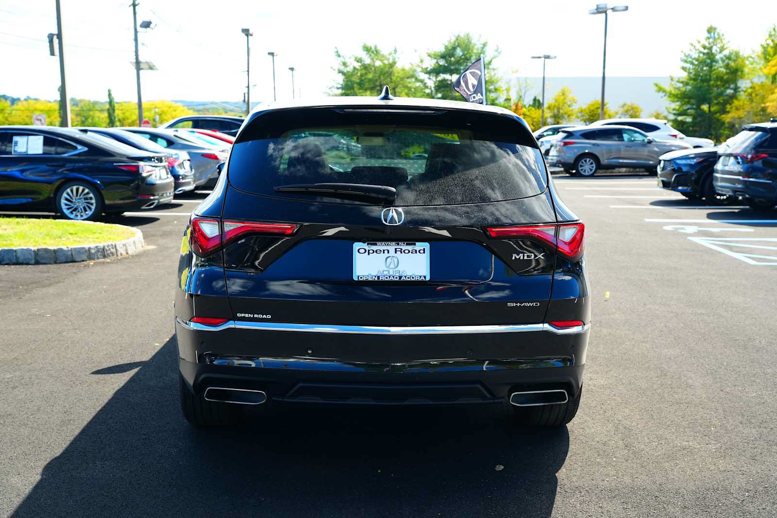 Used 2024 Acura MDX w/ Technology Package AWD/4WD image 6