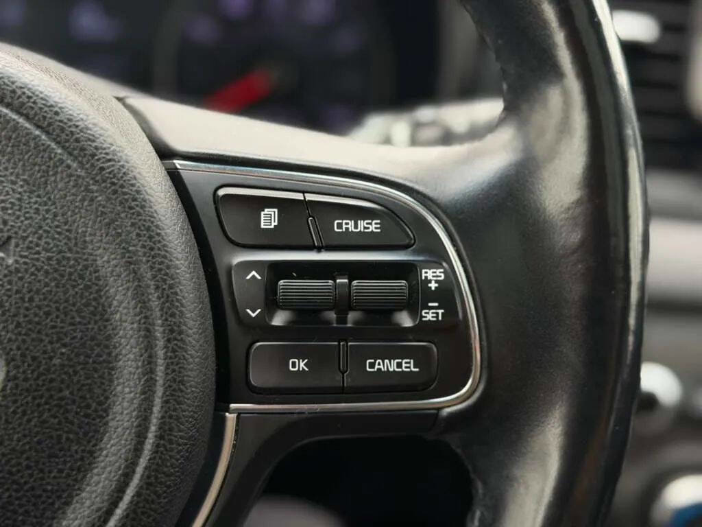 Used 2017 Kia Sportage EX w/ EX Technology Package image 13