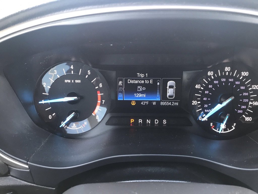 Used 2016 Ford Fusion SE w/ Equipment Group 202A image 14