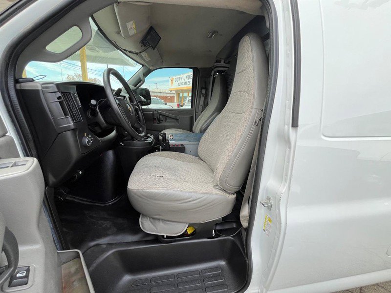 Used 2016 Chevrolet Express 2500 RWD 2500 135" image 4