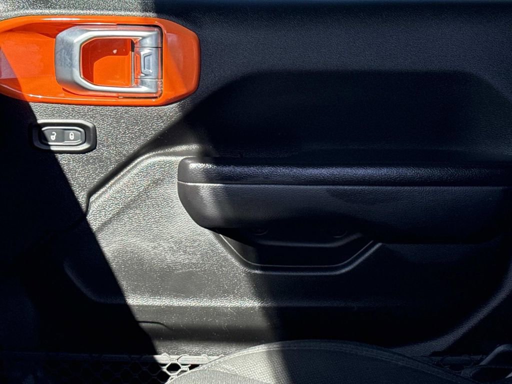 Used 2021 Jeep Wrangler Unlimited Sport image 22