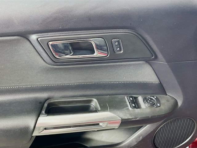 Used 2017 Ford Mustang Coupe RWD image 18