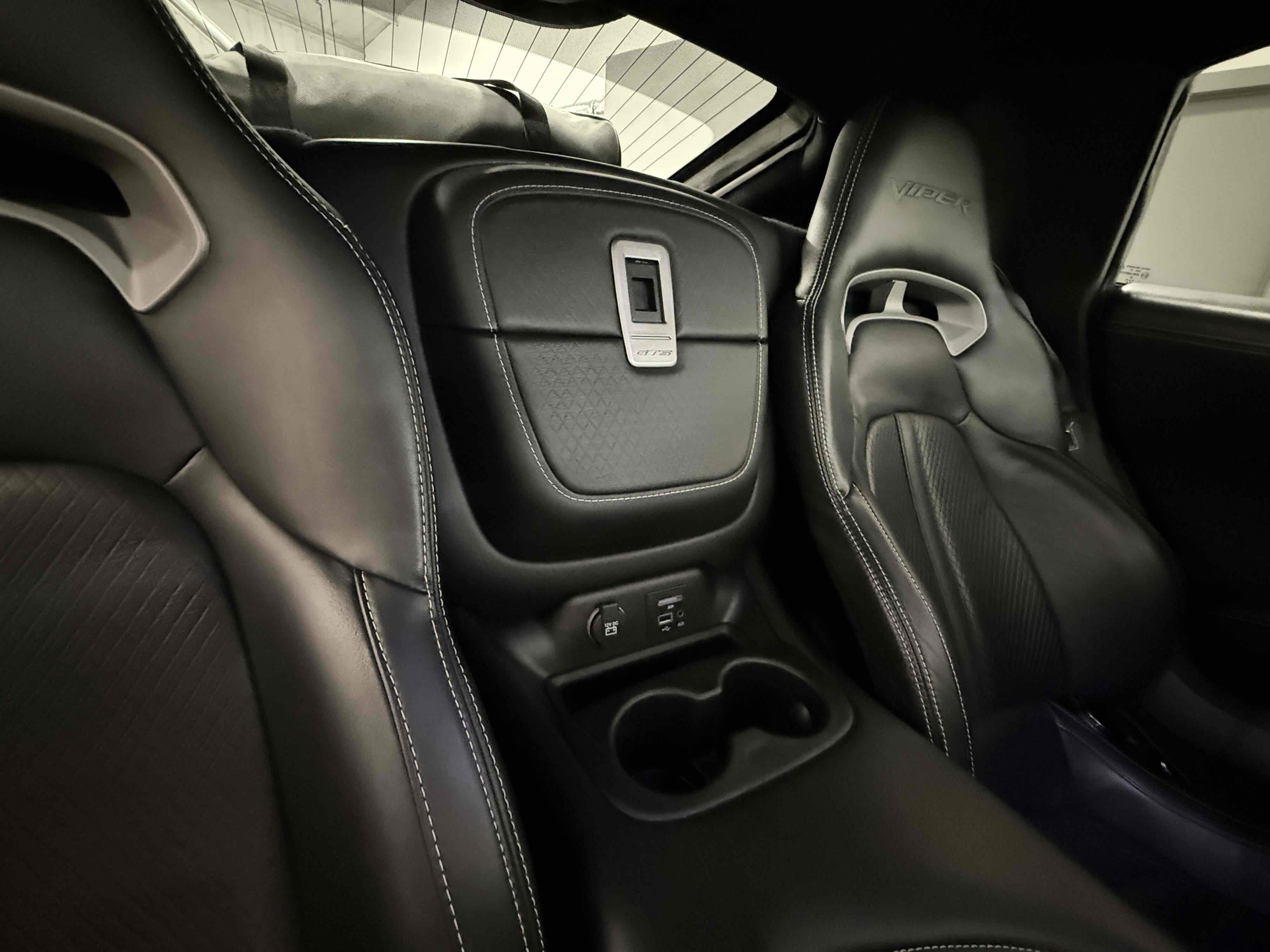 Used 2013 SRT Viper GTS w/ GTS Laguna Interior Pkg image 38