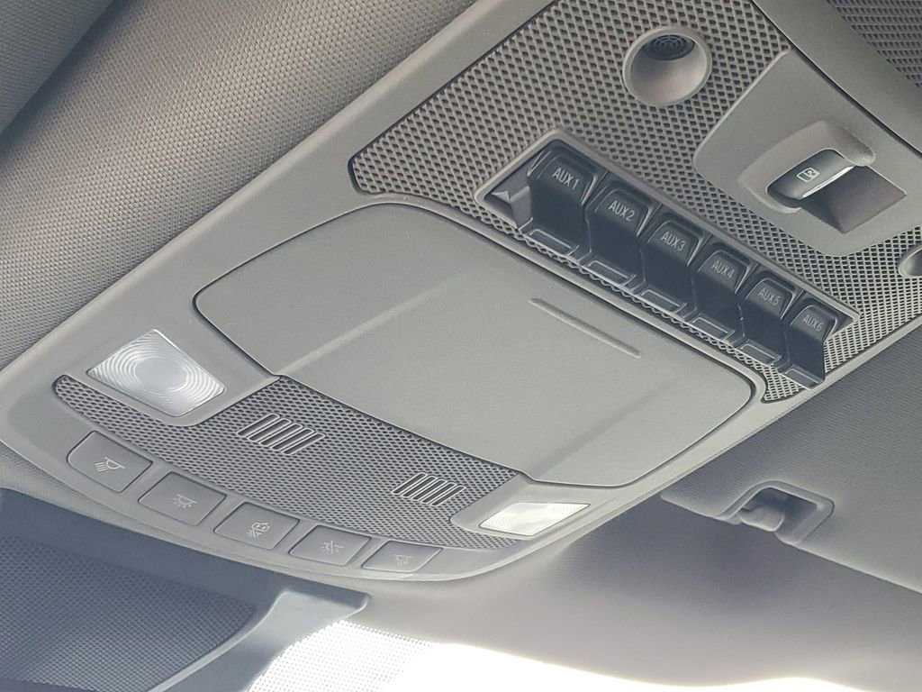 Used 2021 Ford F450 XLT w/ XLT Premium Package image 25