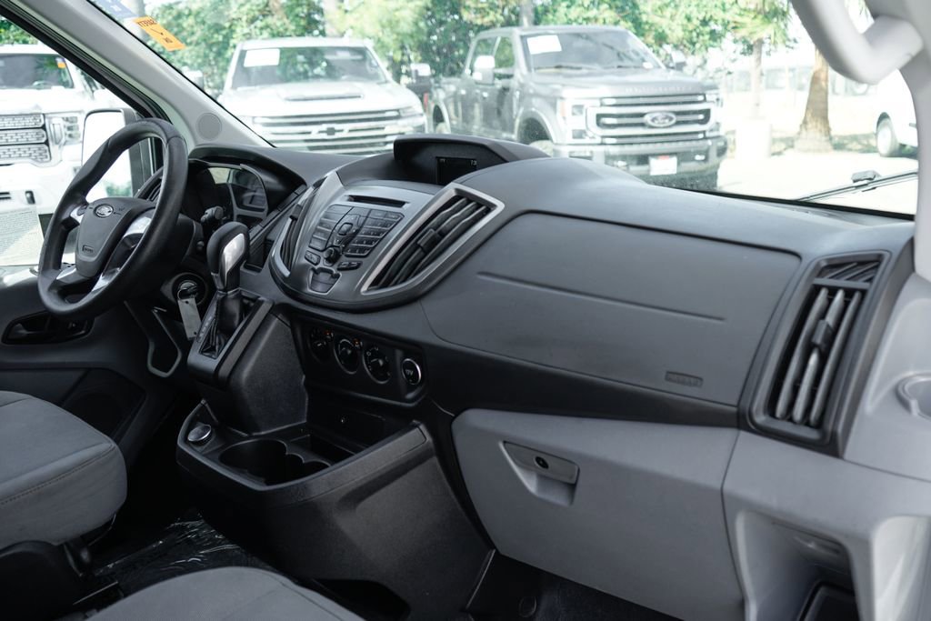 Used 2019 Ford Transit 350 XLT image 35