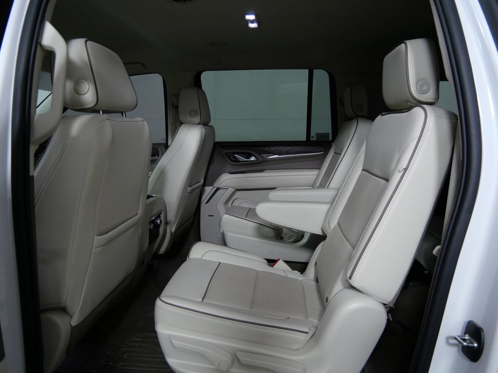 Used 2022 GMC Yukon XL Denali AWD/4WD image 18