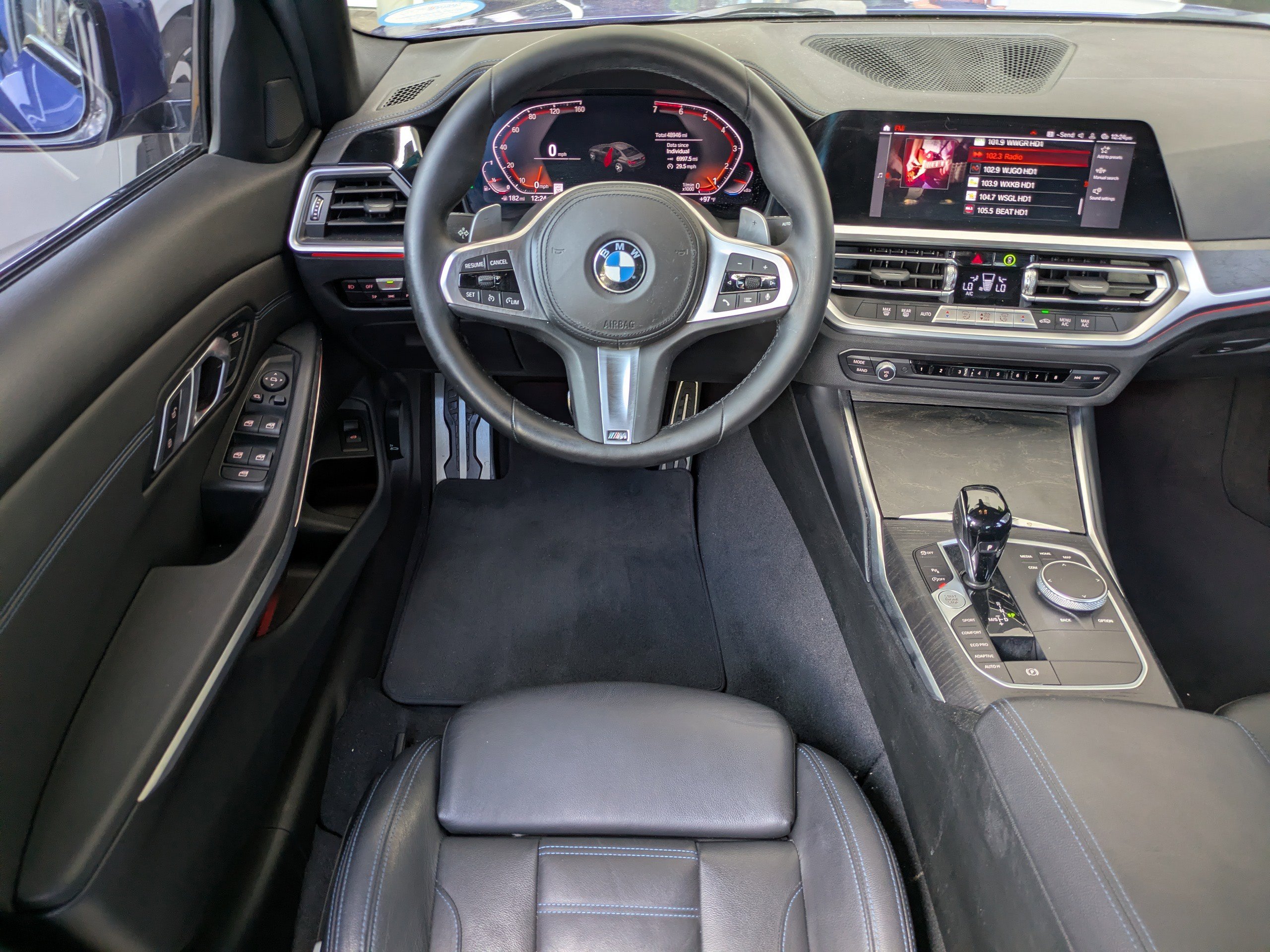 Used 2021 BMW 330i Sedan w/ M Sport Package RWD image 16