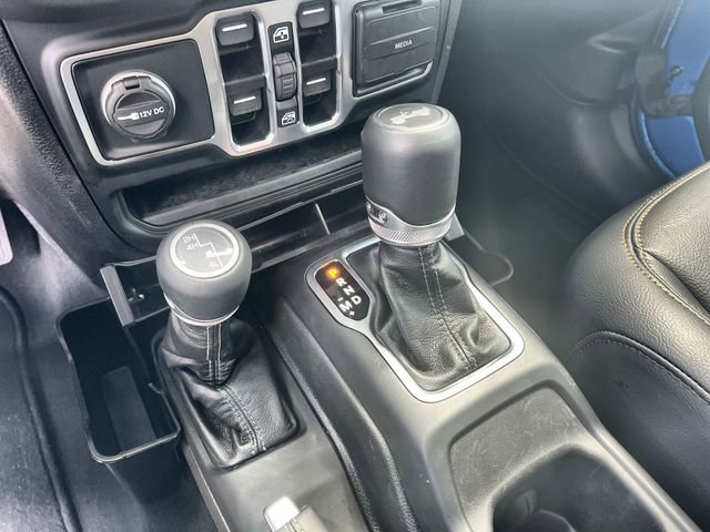 Used 2025 Jeep Wrangler Unlimited Sahara w/ Safety Group AWD/4WD image 15