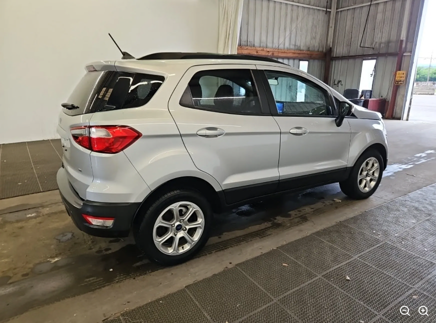 Used 2021 Ford EcoSport SE FWD image 4