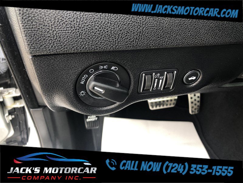 Used 2022 Chrysler 300 Touring w/ Sport Appearance Package image 27