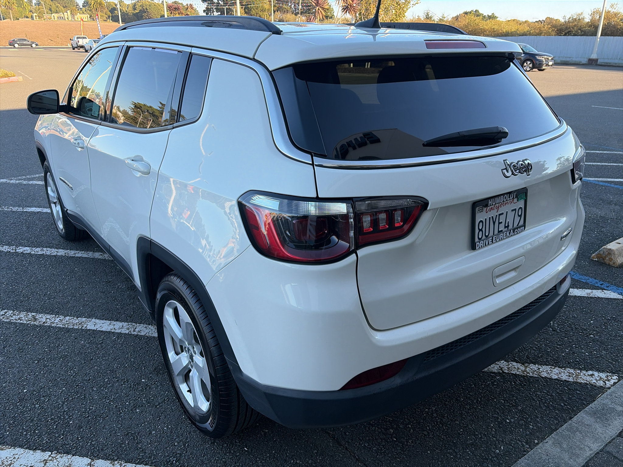Used 2021 Jeep Compass Latitude FWD image 16