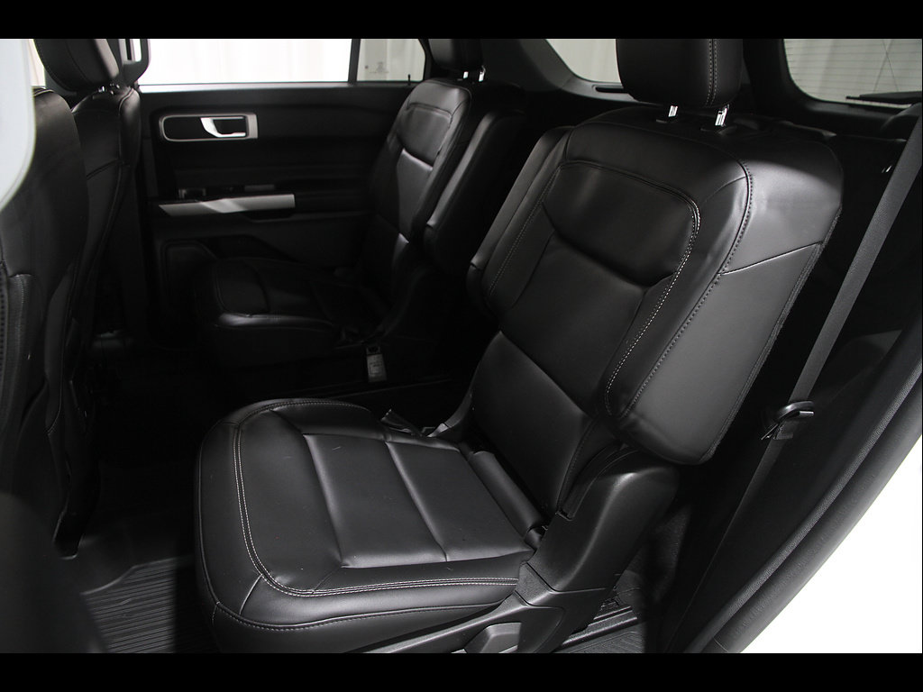Used 2023 Ford Explorer XLT w/ Equipment Group 202A AWD/4WD image 20