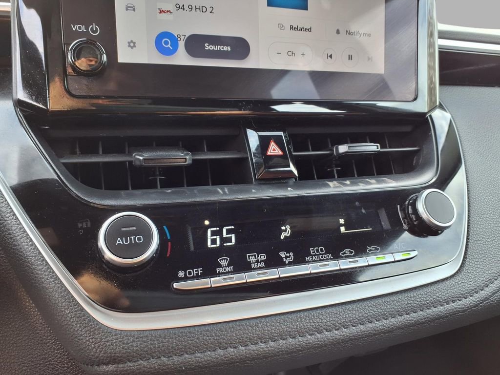 Used 2024 Toyota Corolla SE Nightshade image 7