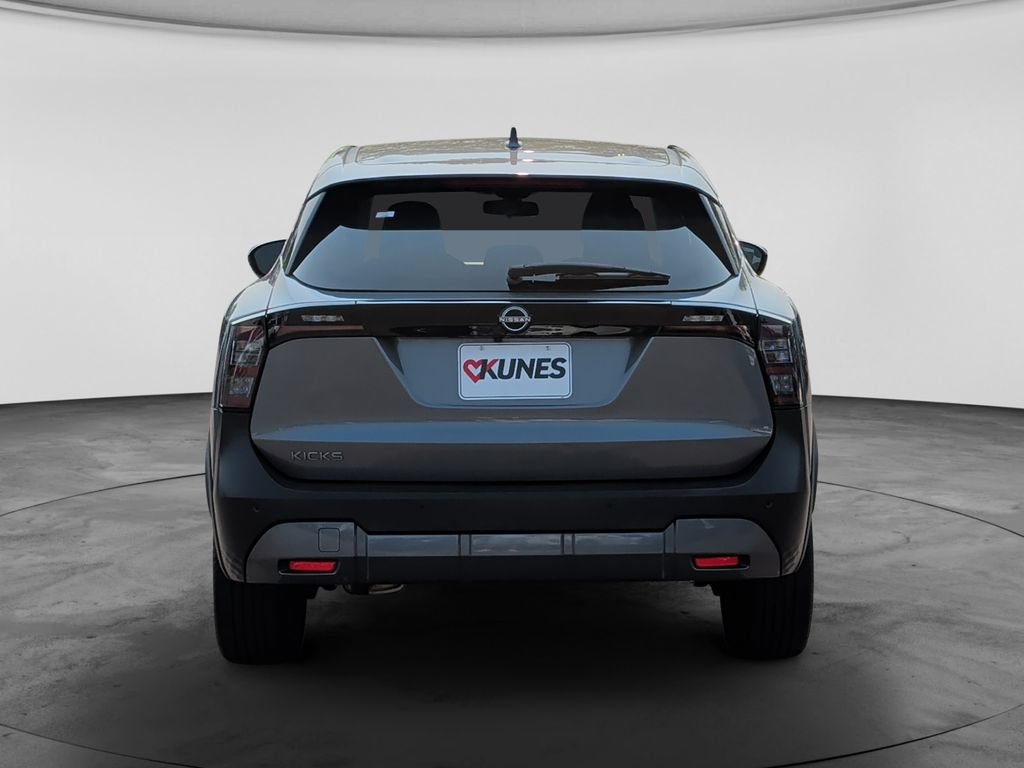 Used 2025 Nissan Kicks SV FWD image 7