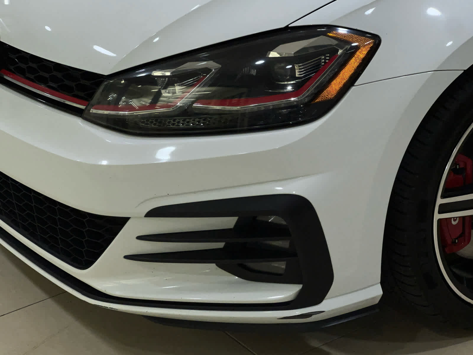 Used 2018 Volkswagen GTI SE image 5
