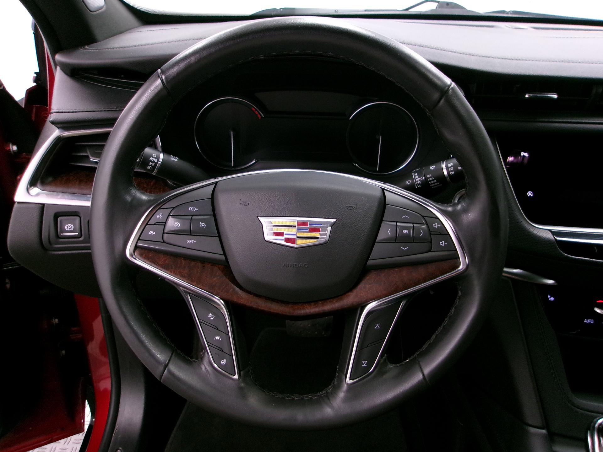 Used 2023 Cadillac XT5 Premium Luxury image 7