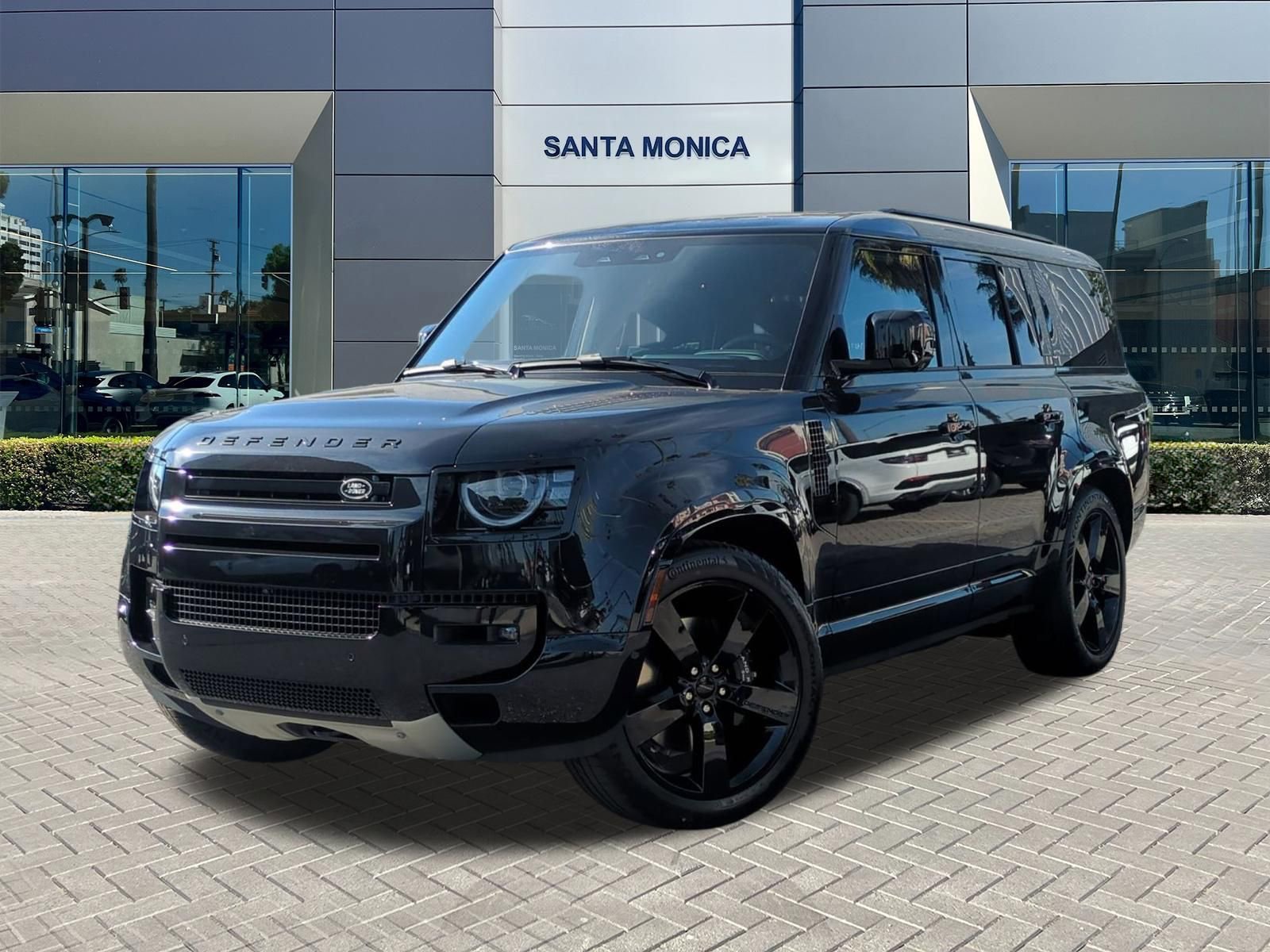 New 2026 Land Rover Defender 130 V8 image 1