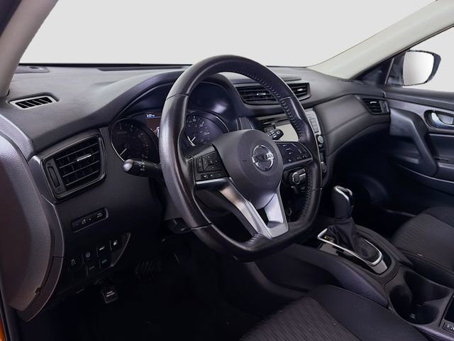 Used 2020 Nissan Rogue SV FWD image 9