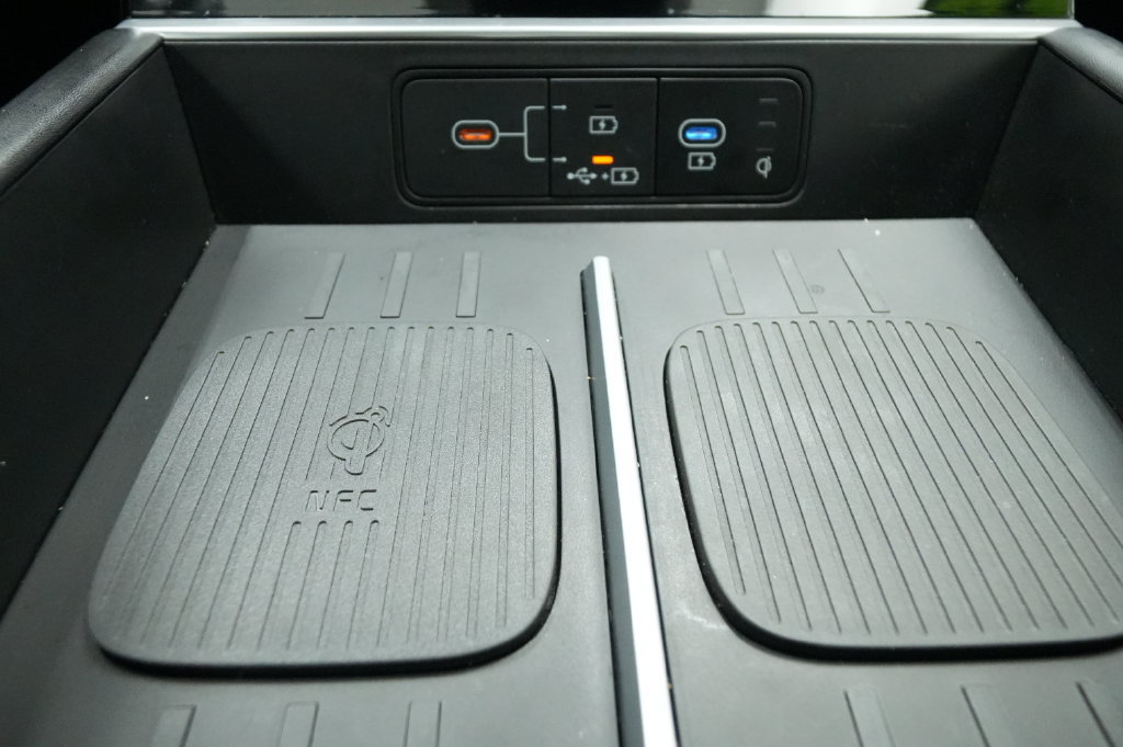 Used 2025 Hyundai Santa Fe SEL AWD/4WD image 34