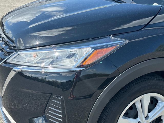 Certified 2025 Nissan Kicks Play S image 11