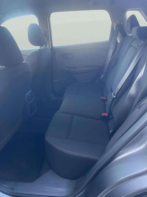 Used 2023 Nissan Rogue S image 9