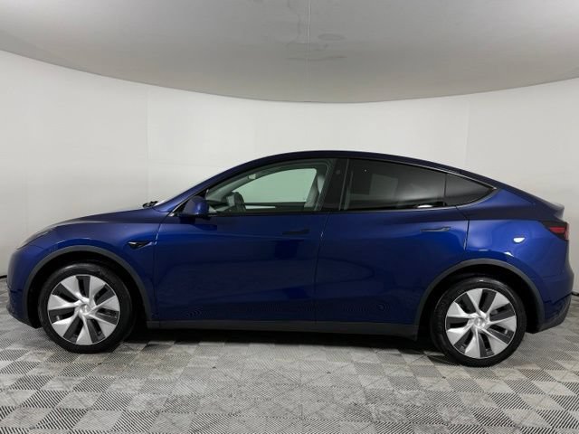 Used 2023 Tesla Model Y Long Range AWD/4WD image 3