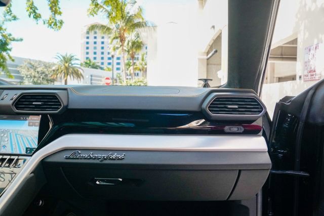 Used 2022 Lamborghini Urus image 82