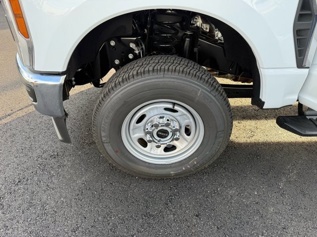 New 2026 Ford F250 XL w/ XL Chrome Package image 26