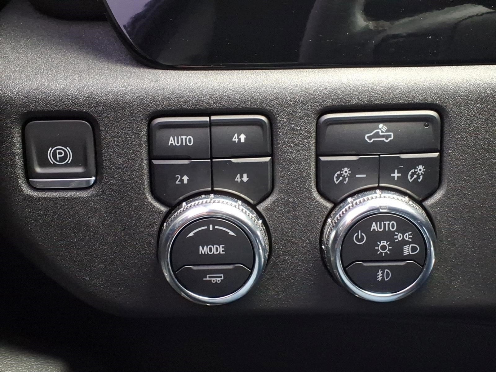 Used 2023 GMC Sierra 1500 Elevation w/ LPO, Elevation Black Package AWD/4WD image 17