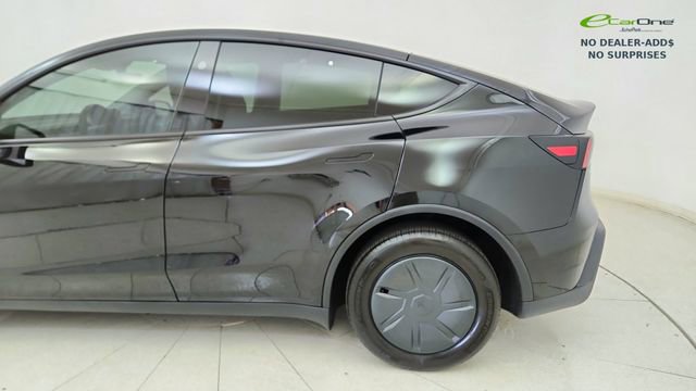 Used 2026 Tesla Model Y 2WD image 11
