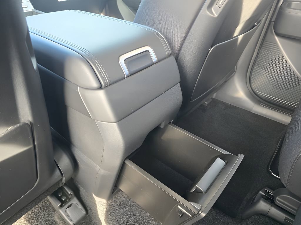 New 2026 Hyundai Santa Fe SE image 27