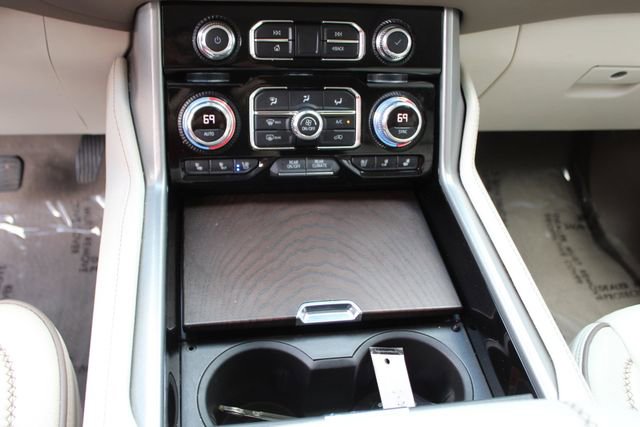 Used 2021 GMC Yukon Denali w/ Denali Ultimate Package image 16