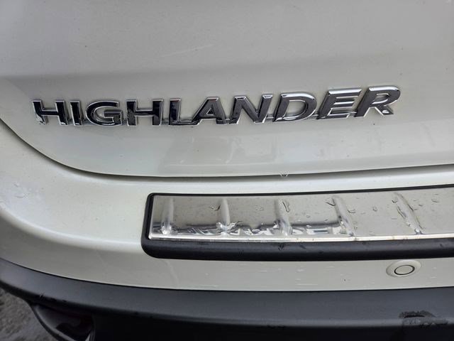 Used 2016 Toyota Highlander Limited Platinum image 22