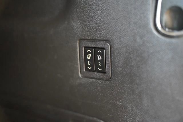 Used 2021 Chevrolet Traverse High Country w/ LPO, Floor Liner Package FWD image 49