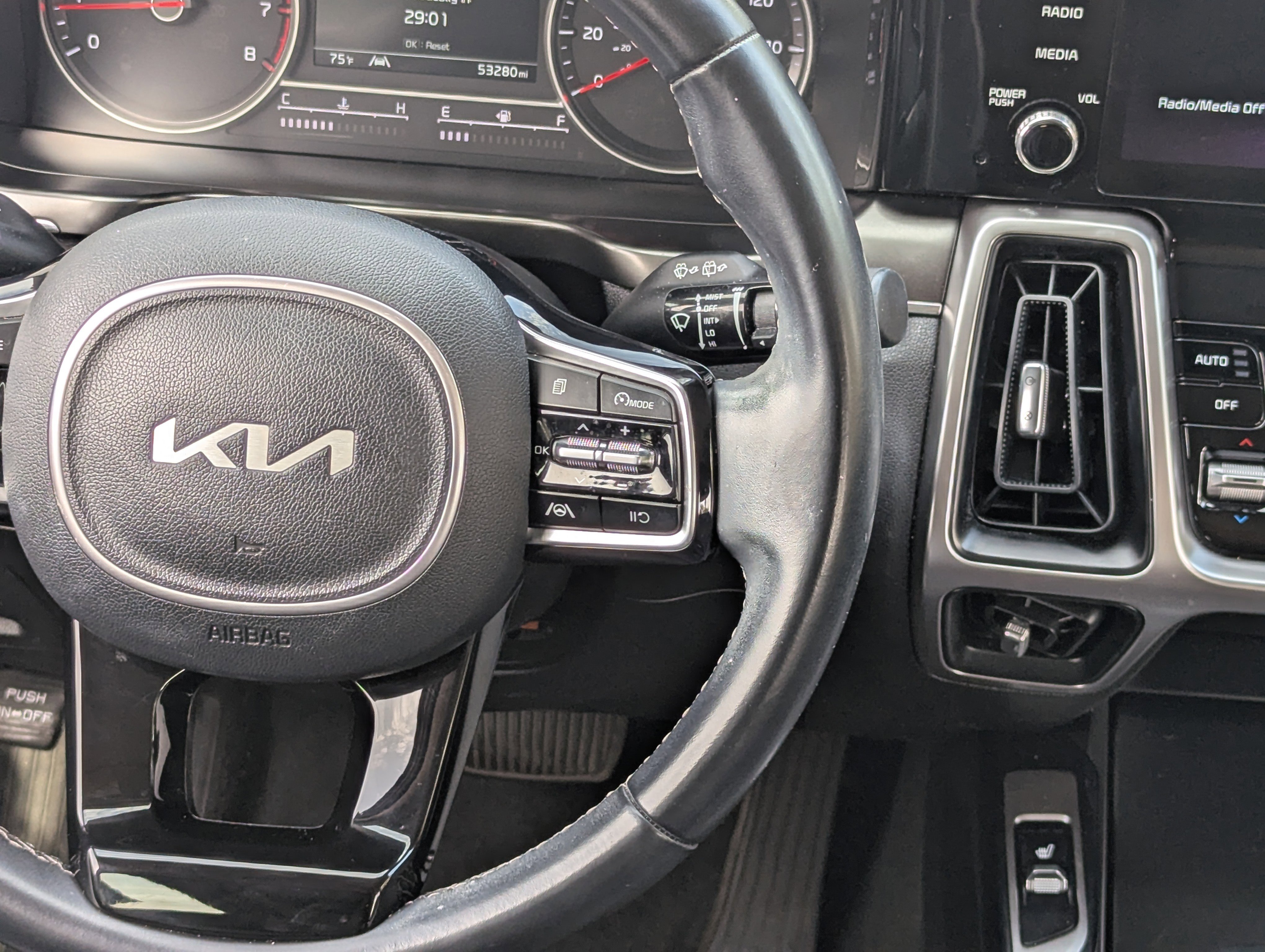 Certified 2022 Kia Sorento S image 18