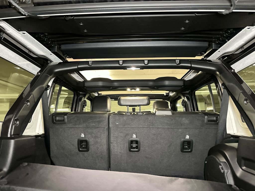 Used 2022 Jeep Wrangler Unlimited Sahara w/ Cold Weather Group image 7