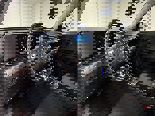 Used 2025 Hyundai Kona SEL image 10