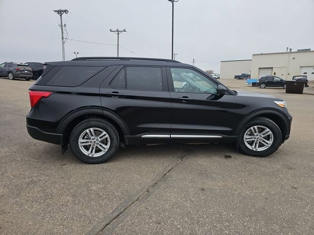 Used 2020 Ford Explorer XLT w/ Equipment Group 202A image 6