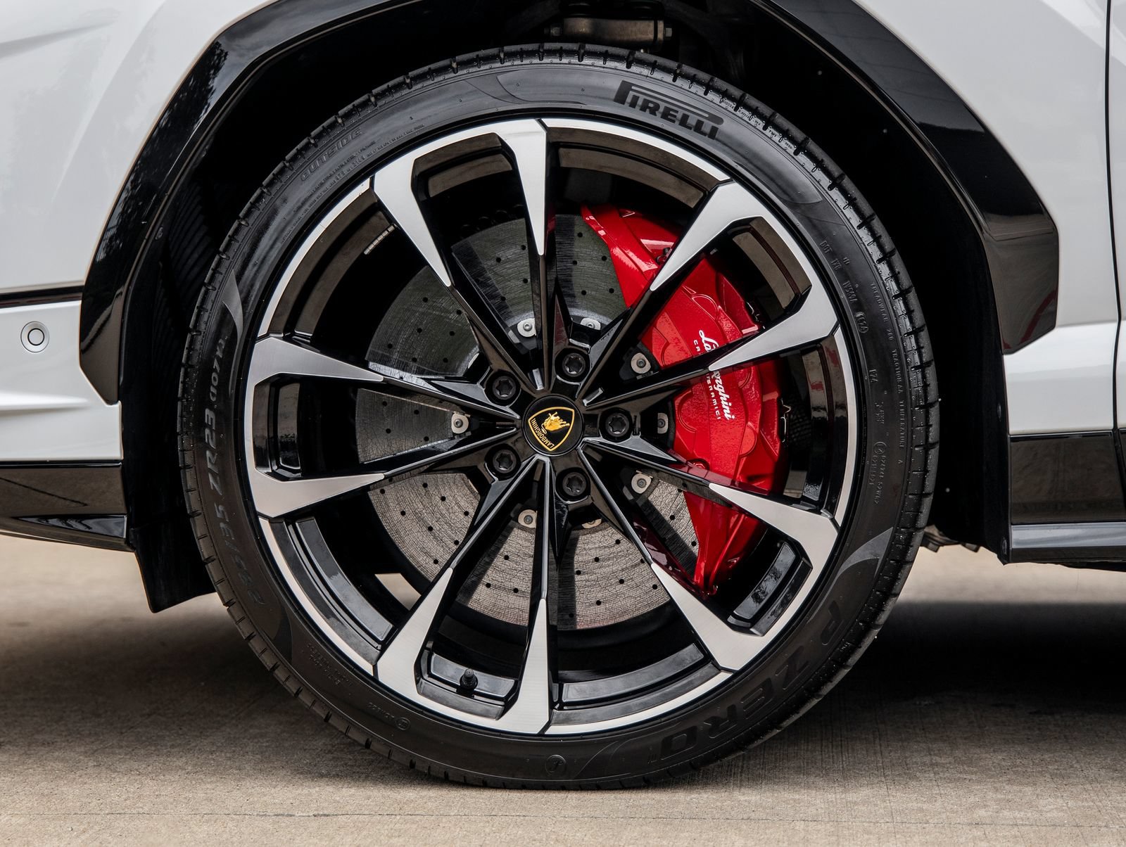Used 2024 Lamborghini Urus S AWD/4WD image 13