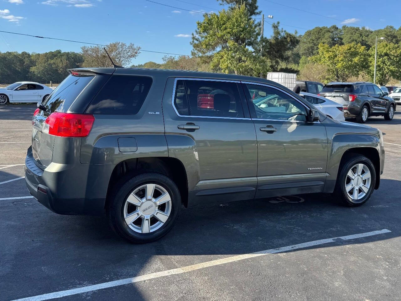Used 2013 GMC Terrain SLE image 8