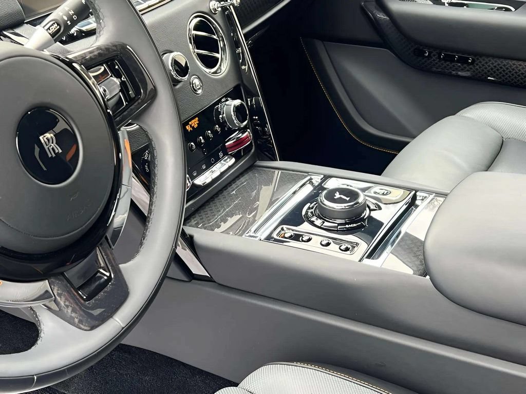 Certified 2024 Rolls-Royce Cullinan Black Badge AWD/4WD image 14