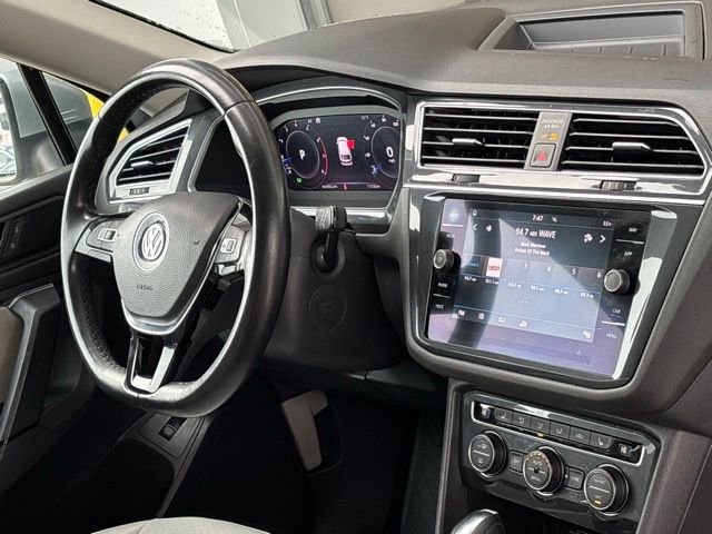 Used 2019 Volkswagen Tiguan SEL FWD image 25