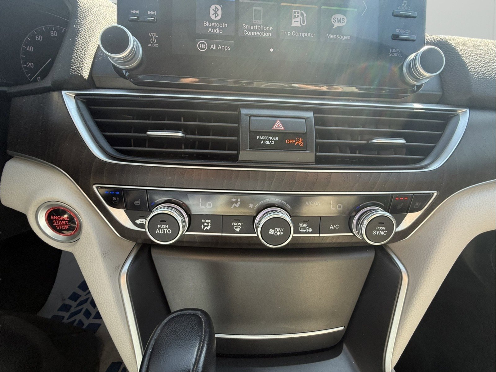 Used 2018 Honda Accord Touring image 13