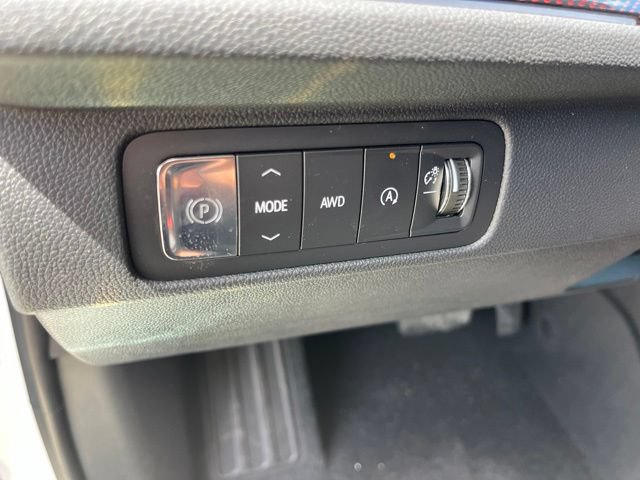 New 2026 Chevrolet Traverse Z71 w/ Enhanced Driving Package AWD/4WD image 20