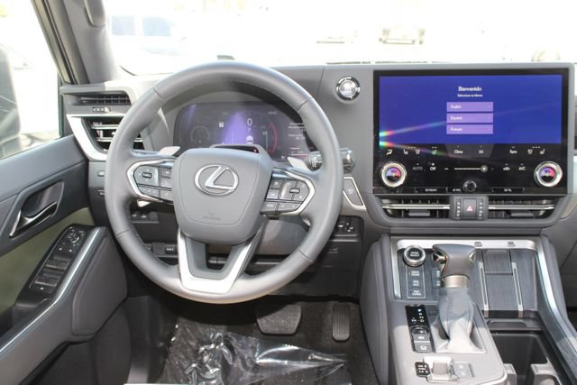 Certified 2025 Lexus GX 550 w/ Accessory Package (32) AWD/4WD image 14