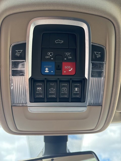 Used 2020 RAM 1500 Laramie image 18