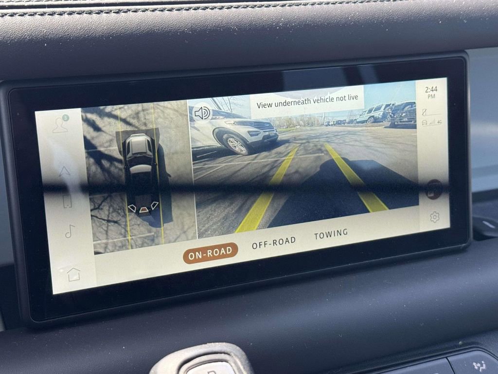 Used 2020 Land Rover Defender 110 SE image 24