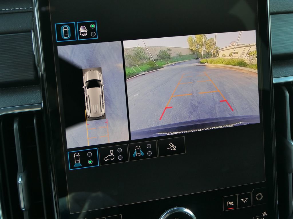 Used 2025 GMC Acadia Elevation image 22